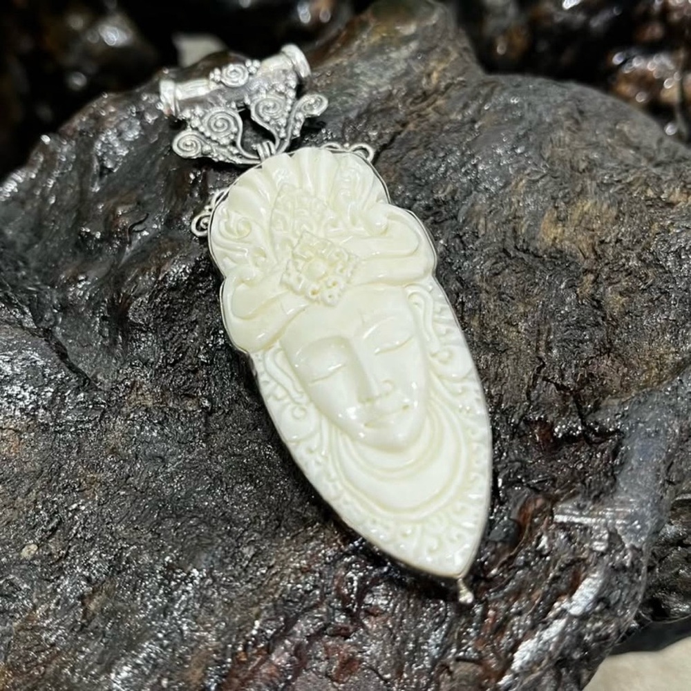 Large Bali Goddess Hand
Carved Bone Sterling Silver
Pendant